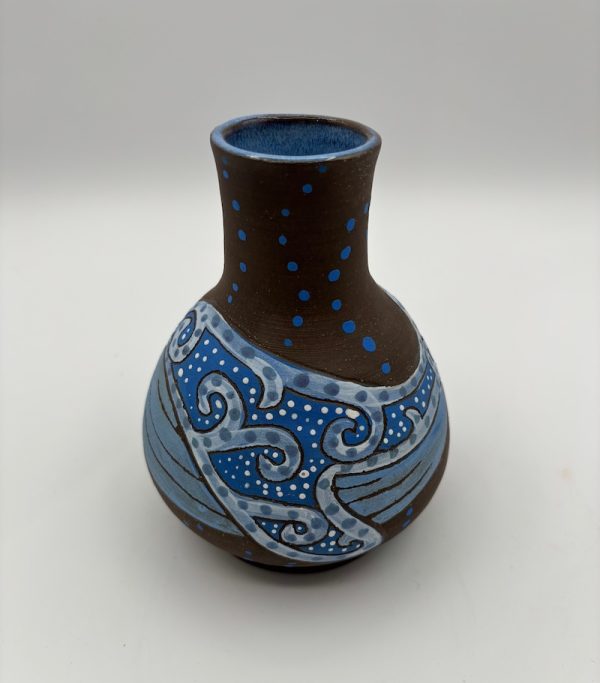 Small Whale Vase - Image 3